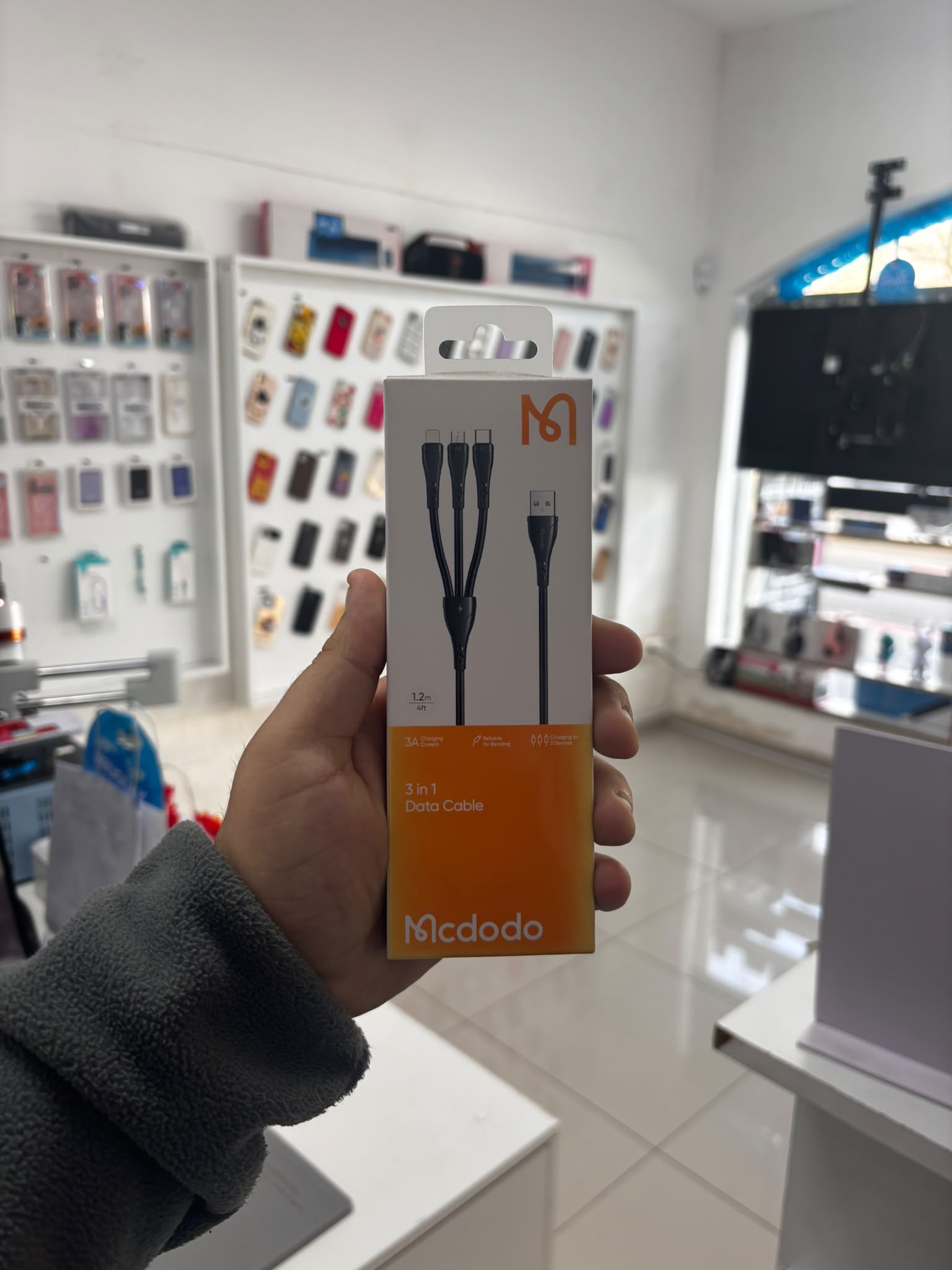 cable de datos 3 en 1 marca Mcdodo
